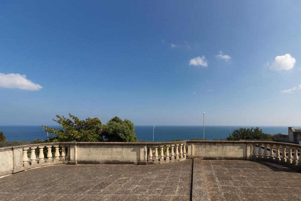 Villa La Ripostiera by BarbarHouse Castro  Exterior foto