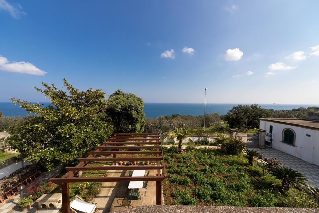 Villa La Ripostiera by BarbarHouse Castro  Exterior foto